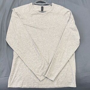 Lululemon - Men's Gray Long Sleeve Shirt